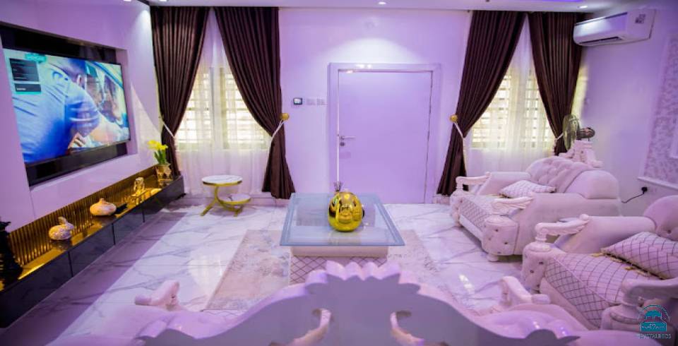 J-DAMS Apartments And Suites